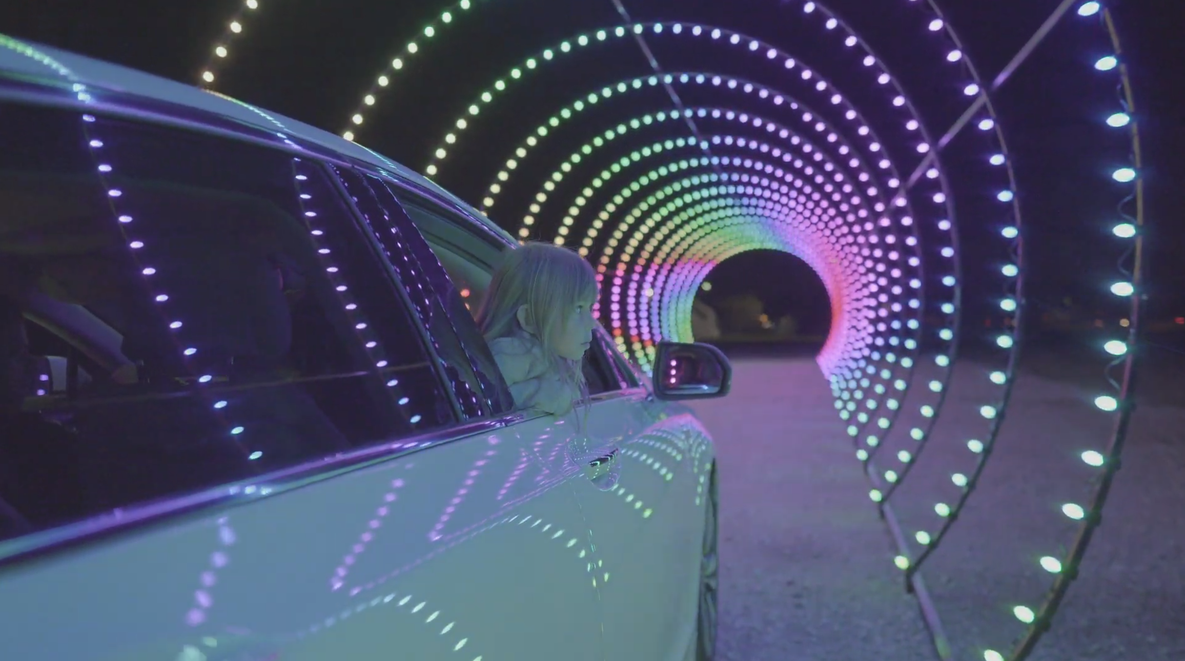 Synchronized LED light display